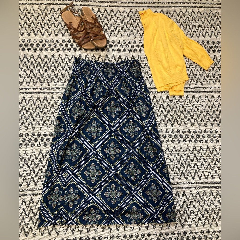 LOFT Navy and Cream Patterned Maxi Skirt